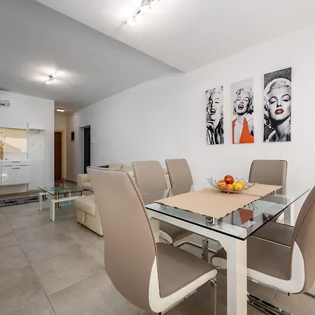 Monika With Private Pool In Porec Apartment