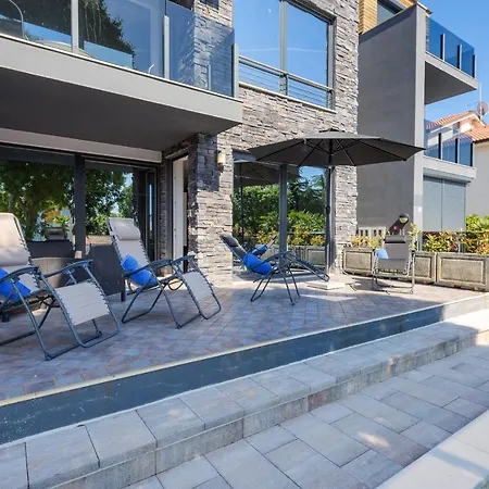 Monika With Private Pool In Porec Apartment