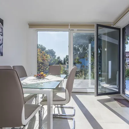 Monika With Private Pool In Porec * Kukci